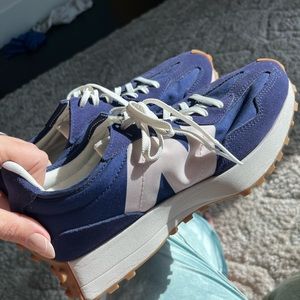 New Balance 327 shoes